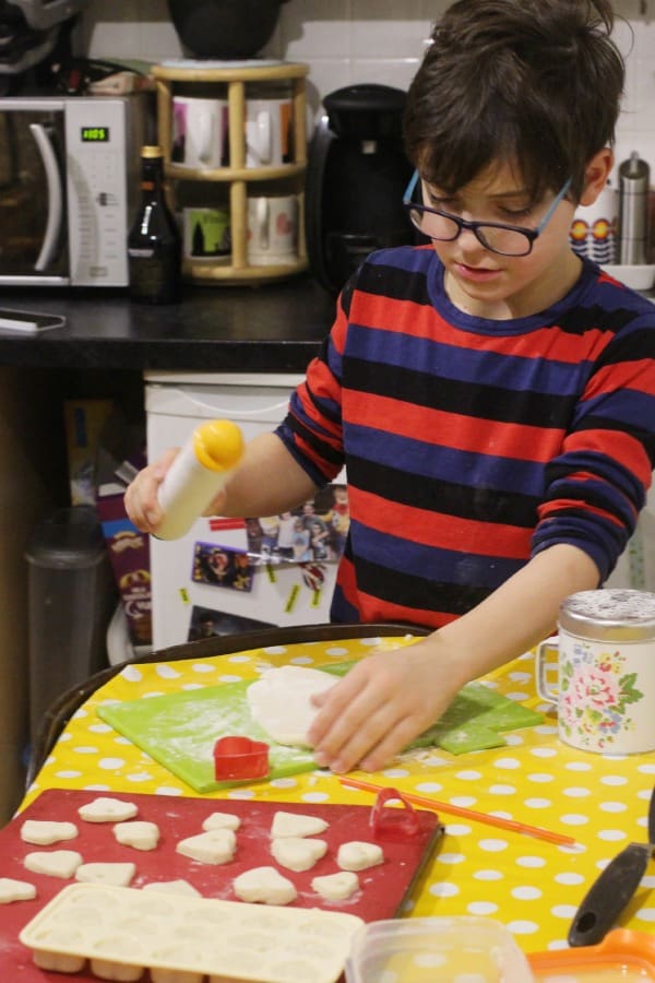 mini preparing Salt dough jewellery 2