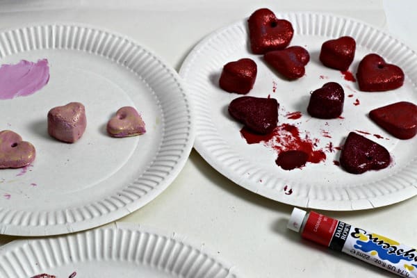 painting Salt dough jewellery