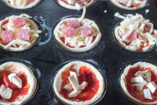 mini pizza bases with mushroom