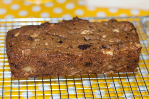Quinoa apple cake