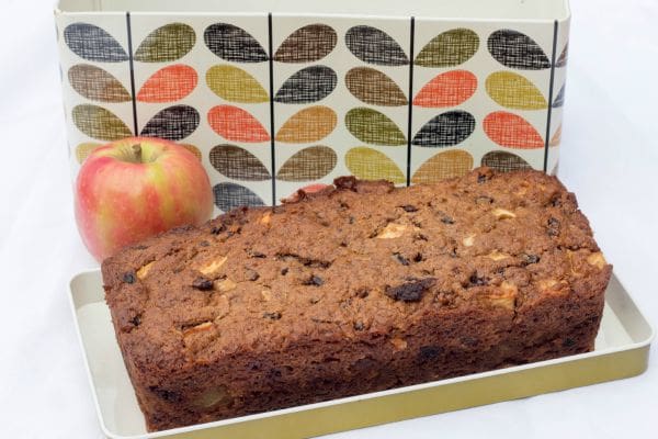 Quinoa apple cake