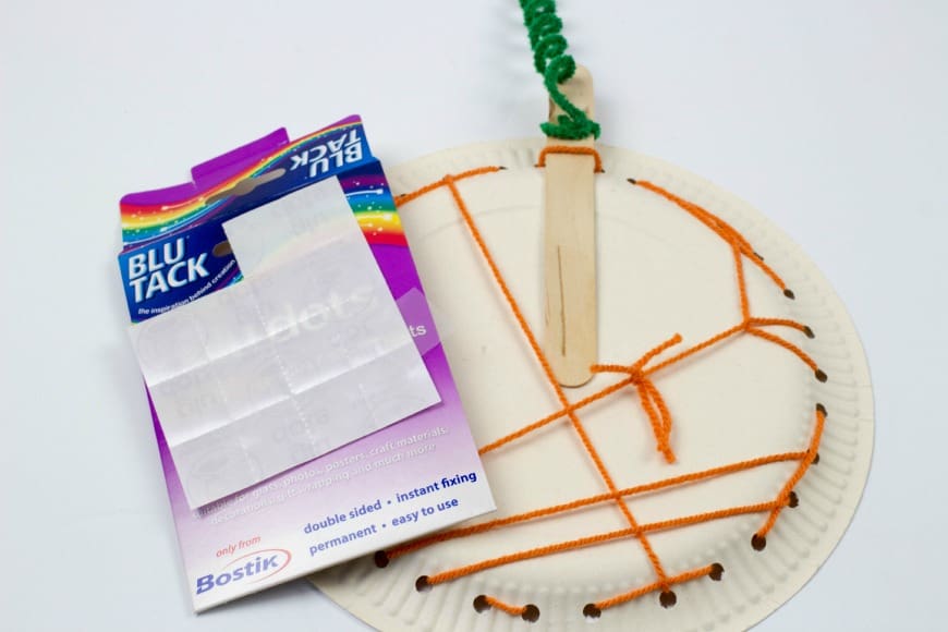 Pumpkin paper plate lacing craft
