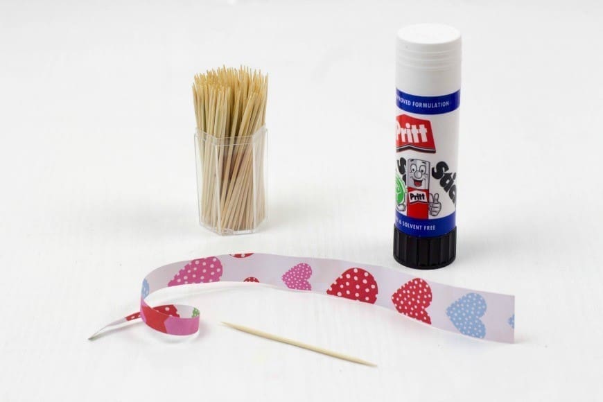 How to make paper beads from wrapping paper