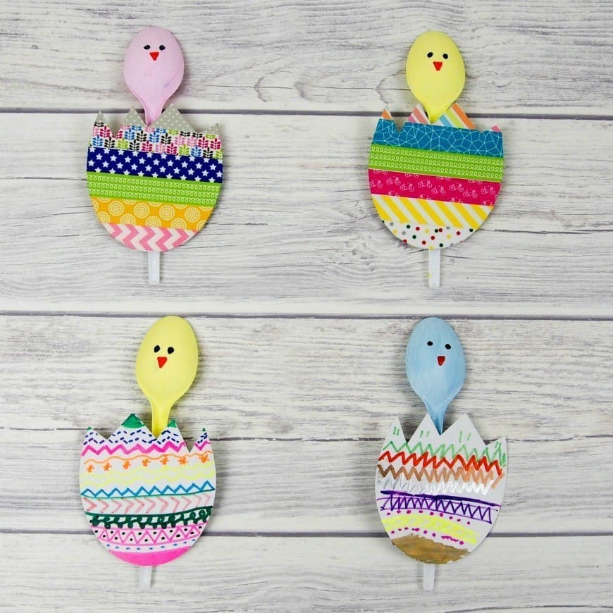 These Pop-up Spoon Chicks are a super fun Spring and Easter crafts for kids.  They are perfect for recycling plastic spoons. A fun and simple DIY kids craft that is great for celebrating Spring.