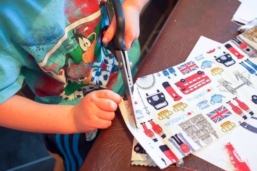 Five fab printables for scrap fabric paper dolls, inspired by the vintage paper dolls. A fantastic DIY kids craft to recycle and reuse scrap fabric. Scrap fabric paper dolls are such a fun DIY craft for children and a great way to practice scissor skills. Kids can also colouring them in or even dress them with scrapbooking paper.