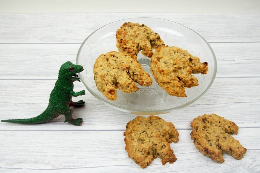 These delicious Dinosaur footprint loaded flapjacks are perfect for healthy breakfasts on the go and are full of nuts and dried fruits.  They are perfect for encouraging kids to eat new things and delicious too.