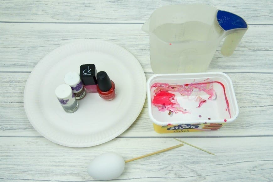 It is so easy to marble eggs with mail varnish.  You get an amazing effect and it is totally addictive, perfect for Easter.  Beware once you start marbling you will be doing it to everything including cups, vases and plates!  A super simple DIY craft that is perfect for tweens.