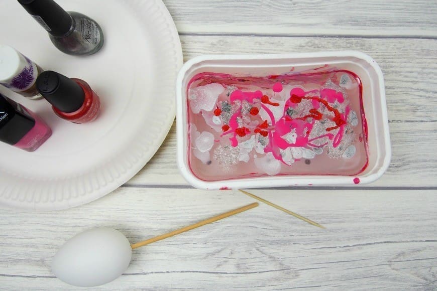 It is so easy to marble eggs with mail varnish.  You get an amazing effect and it is totally addictive, perfect for Easter.  Beware once you start marbling you will be doing it to everything including cups, vases and plates!  A super simple DIY craft that is perfect for tweens.