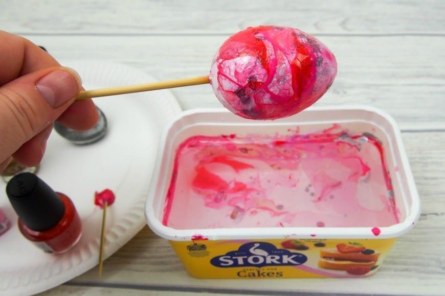 It is so easy to marble eggs with mail varnish.  You get an amazing effect and it is totally addictive, perfect for Easter.  Beware once you start marbling you will be doing it to everything including cups, vases and plates!  A super simple DIY craft that is perfect for tweens.
