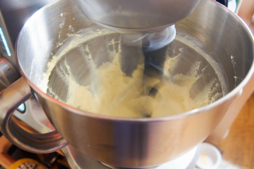 How to make the perfect Victoria Sponge. Follow our secret tip to make the most delicious classic Victoria Sponge Sandwich. This tea time mainstay is a brilliant bake for cooking with kids. 