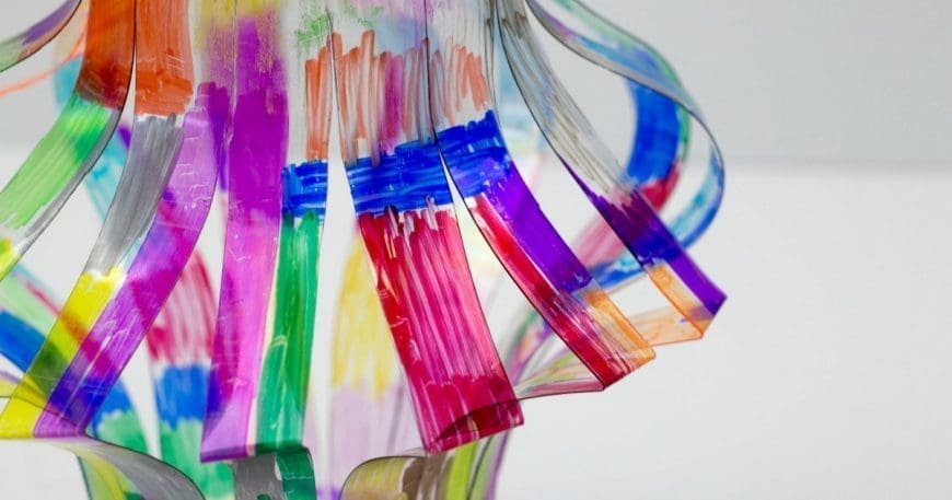 DIY Garden lantern - This is a fantastic DIY craft for upcycling plastic bottles. A beautiful plastic bottle DIY garden lantern.