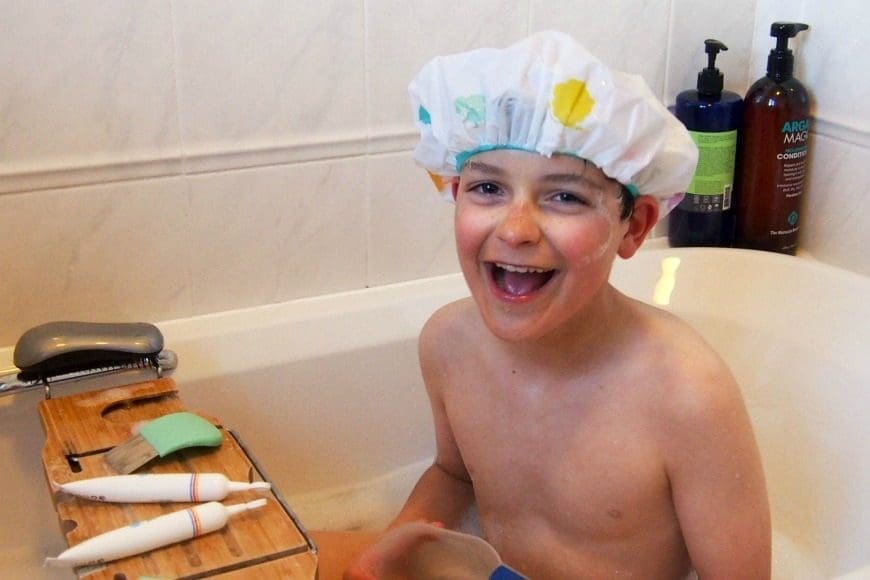 Effective paraben free head lice and nit treatment. We review KIT & COCO who are going to revolutionise the treatment and prevention of head lice.