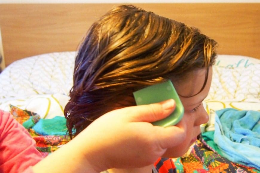 Effective paraben free head lice and nit treatment. We review KIT & COCO who are going to revolutionise the treatment and prevention of head lice.