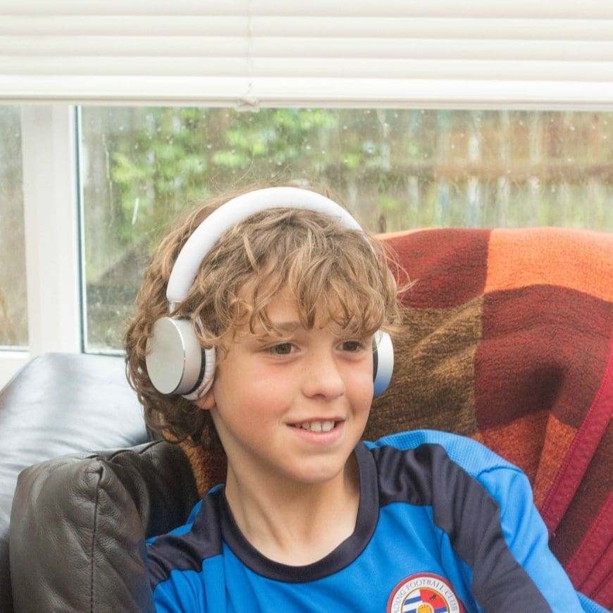 Safe headphones that tweens and teens will wan t to wear. Protect your childrens hearing with these amazing and desirable Puro Sound Labs volume limiting headphones.