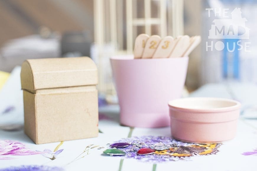 Engage your little pirates with this simple and fun DIY Pirate booty maths game with gems. Kids can learn and play at the same time as working on fine motor skills. 