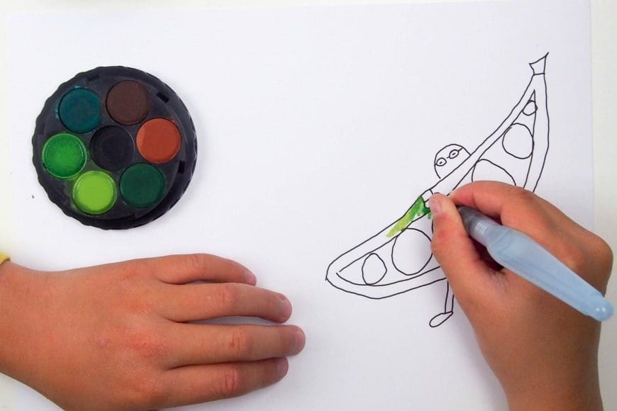 Make sure you wish your dad a hap-pea Father's Day with our Simple Father's Day Card designed by Maxi aged 11. Download, print and colour for free.