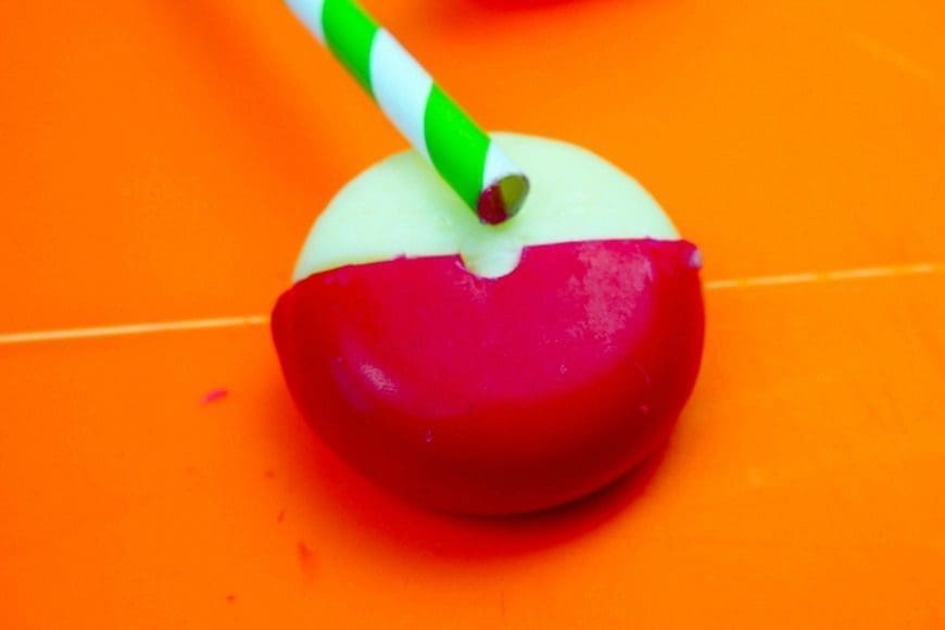 Easy Edible Pokeballs
