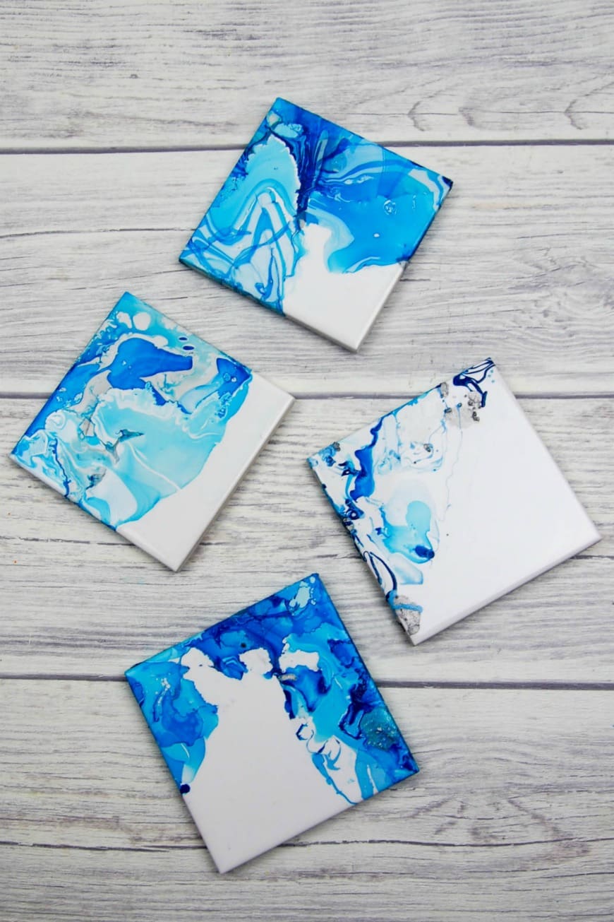 How to make Nail Varnish Marbled Coasters. These beautiful marbled coasters are beautiful as so simple to make. A great homemade gift and DIY craft