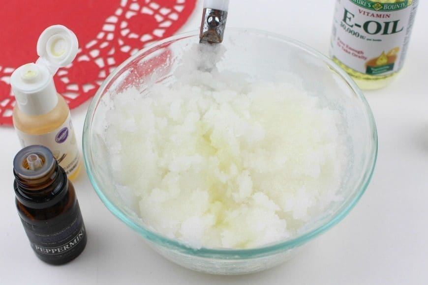 DIY Vanilla Peppermint Lip Scrub