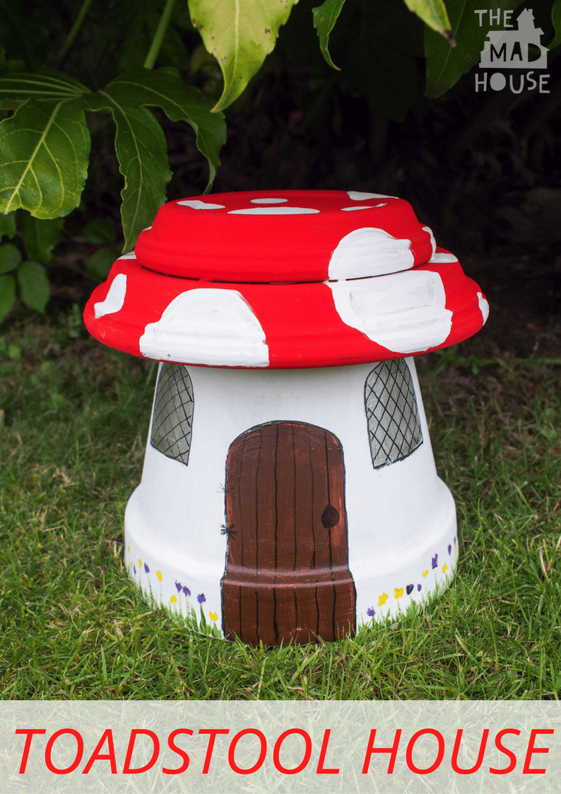 Make your own Fairy House from a Terracotta Pot. A step by step instruction to make a magical garden decoration for the fairies. 