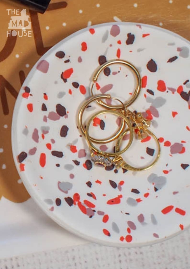 This DIY Terrazzo polymer clay ring dish is a simple way of using up leftover coloured polymer clay. There are so pretty, so simple to make and fabulous homemade gifts.