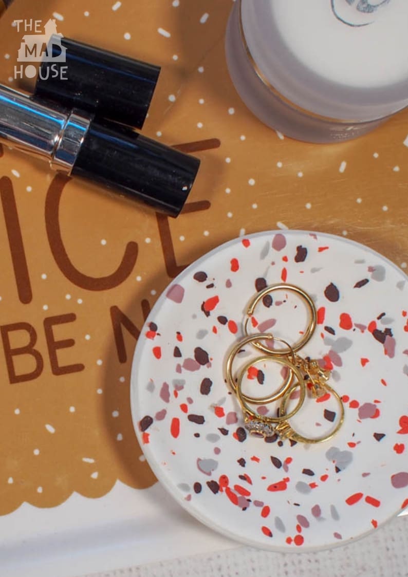 There DIY Terrazzo Polymer Clay Ring Dish are so pretty, so simple to make and fabulous homemade gifts.