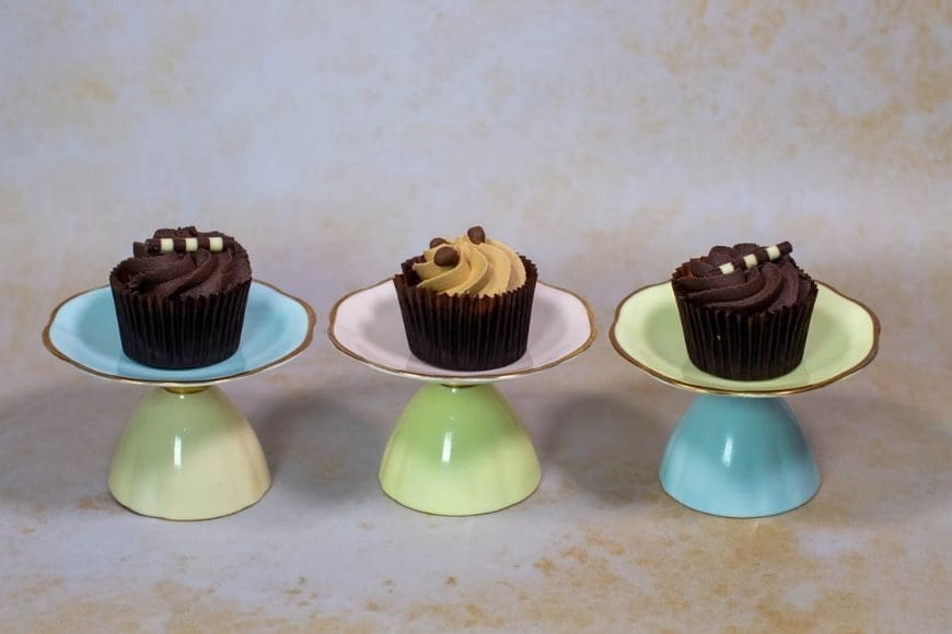 Cake stands make elegant table pieces for a party and making them couldn’t be more straightforward with our DIY Temporary Cake Stands