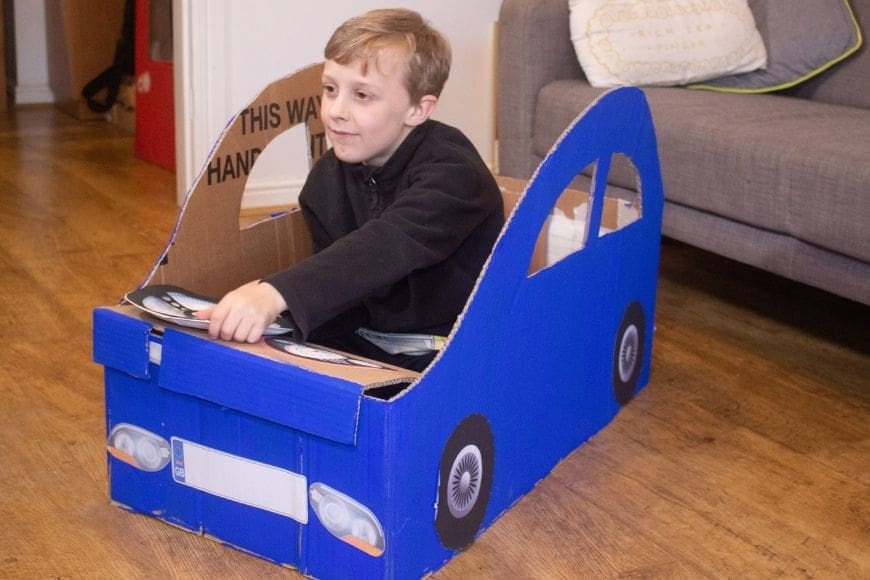 A fab tutorial for a Cardboard Box Car that folds. Recycle that cardboard box and make a car that will bring weeks of fun. Perfect for a drive in movie party.