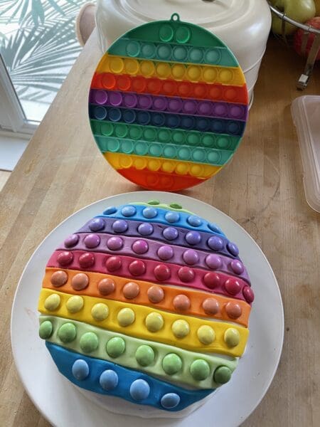 Bubble popper birthday cake for kids 
