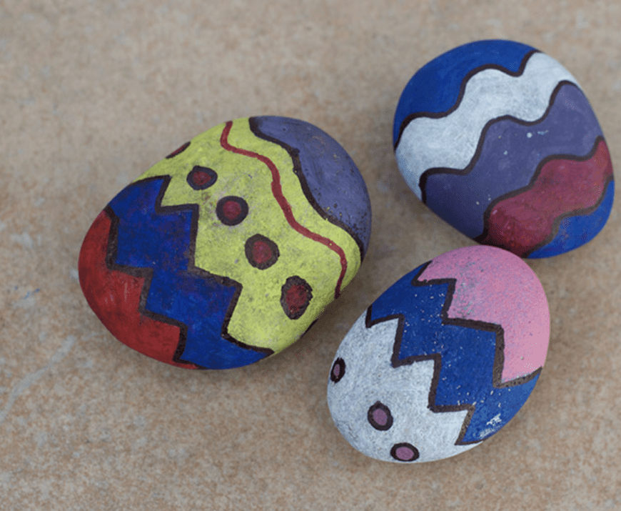 These simple rock painting ideas for kids will inspire your children to turn a stone in to a work of art. A fun DIY craft for all.