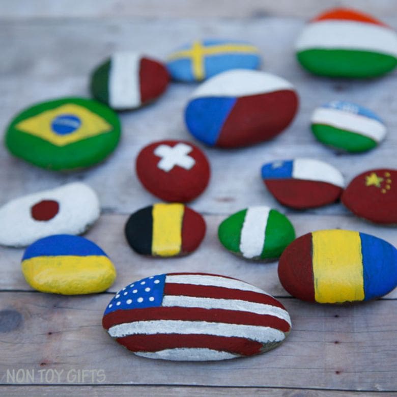 These simple rock painting ideas for kids will inspire your children to turn a stone in to a work of art. A fun DIY craft for all.