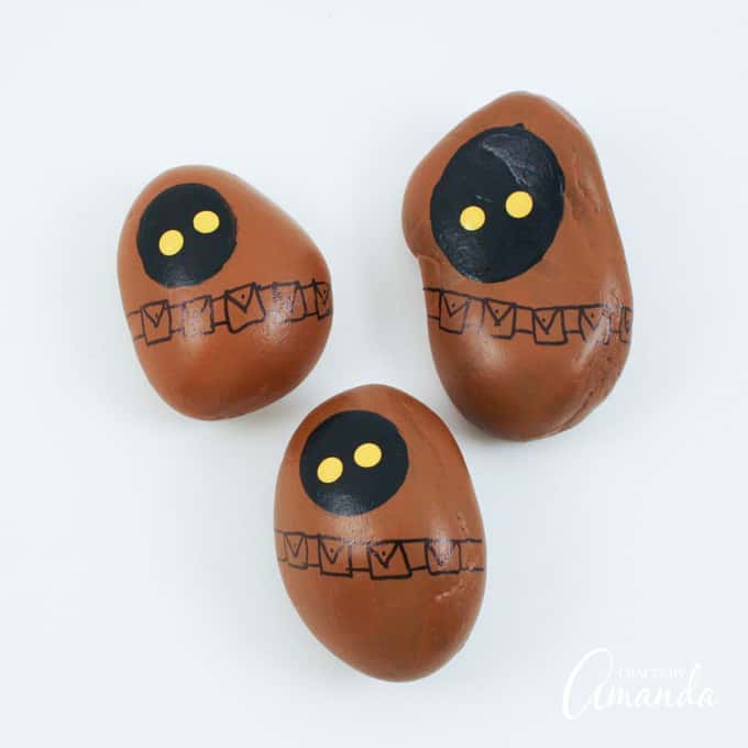 These simple rock painting ideas for kids will inspire your children to turn a stone in to a work of art. A fun DIY craft for all.