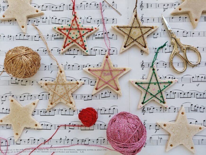 These Stitched Salt Dough Christmas Star Decorations make the perfect handmade gift for Christmas! This salt dough recipe can make all kinds of salt dough ornaments!