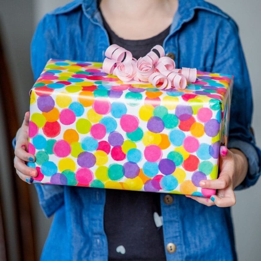 Don't know what to give for a family holiday? Do you always have trouble finding presents? There are many ideas and articles on this topic on the web.
