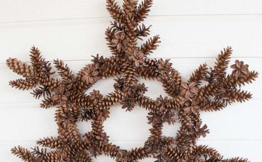 pinecone snowflake wreath
