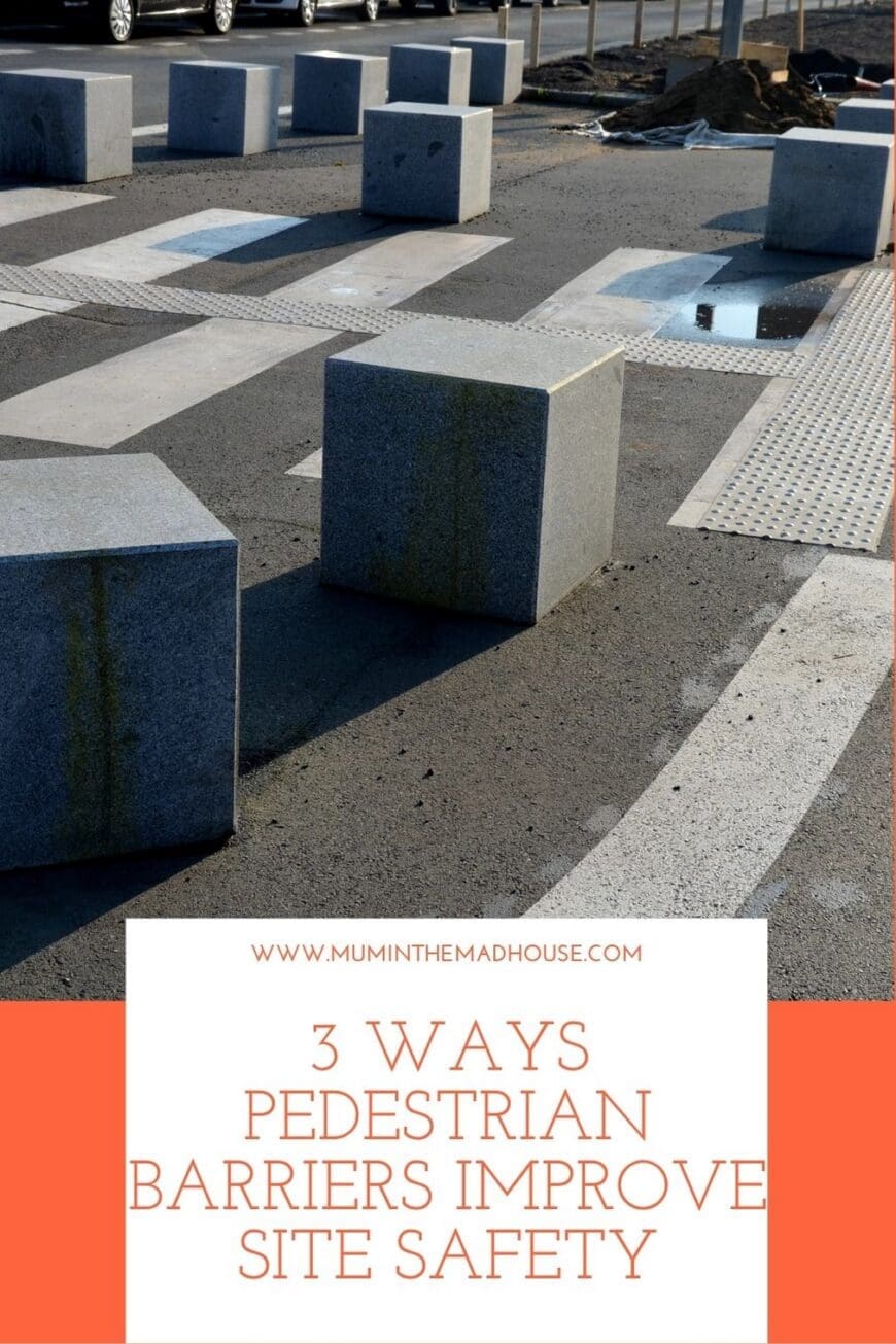 From protecting construction boundaries to managing event queues and maintaining emergency routes, pedestrian barriers play an important role in orderly public-space management.
