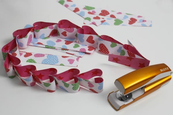 heart shaped paper chains 3