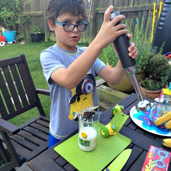 Minion milkshake 1