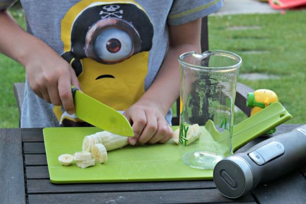 how to make a Minion milkshake