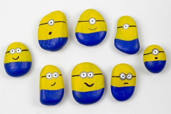 Minion stones - this super cute Minion craft is simple to do with children. Have fun with the Minions and this kids craft using rocks or stones.