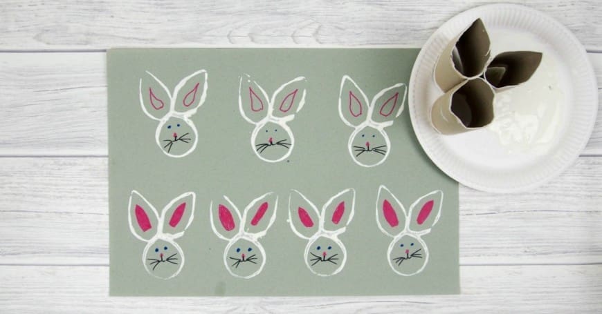 How to make a Recycled Toilet Roll Easter Bunny Stamp. This simple kids activity is perfect for Easter or Spring. A fun DIY Kids Craft and art activity