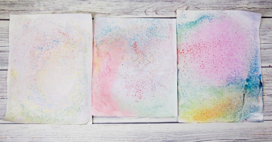 Floating chalk prints. A super simple process art project that gives great results and is fun to do. This kids craft activity is a great way of demonstrating surface tension too. I love it when creativity and science meet.