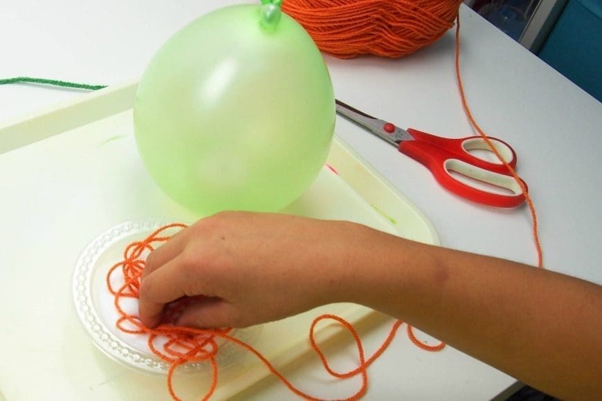 Yarn Wrapped Pumpkin Lanterns