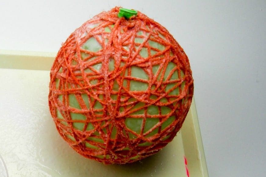Yarn Wrapped Pumpkin Lanterns
