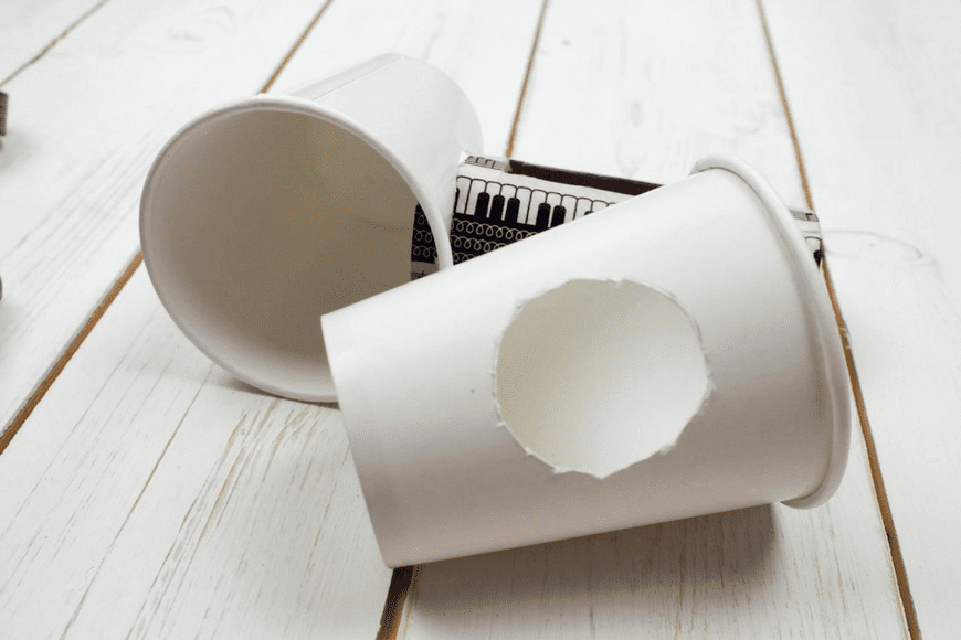 race end of tube on lower side of each cup